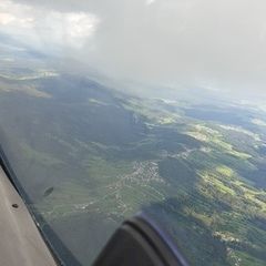Flugwegposition um 15:37:59: Aufgenommen in der Nähe von Freyung-Grafenau, Deutschland in 2016 Meter